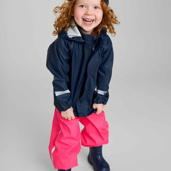 Reima Lampi Navy – Studioshot 1