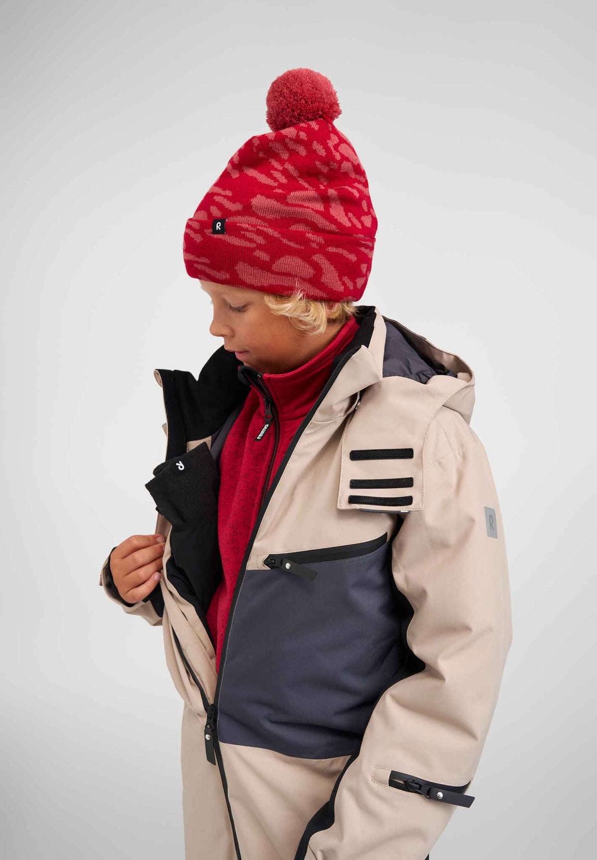 Reima Skaulo ReimaTec Schneeanzug Kinder Earthy Beige – Lifestyle Detail