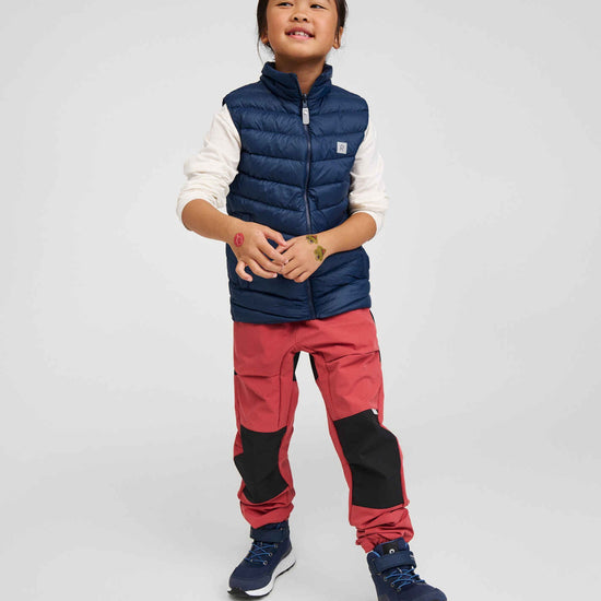 Reima Fiskari Daunenweste Kinder Navy – Studioshot