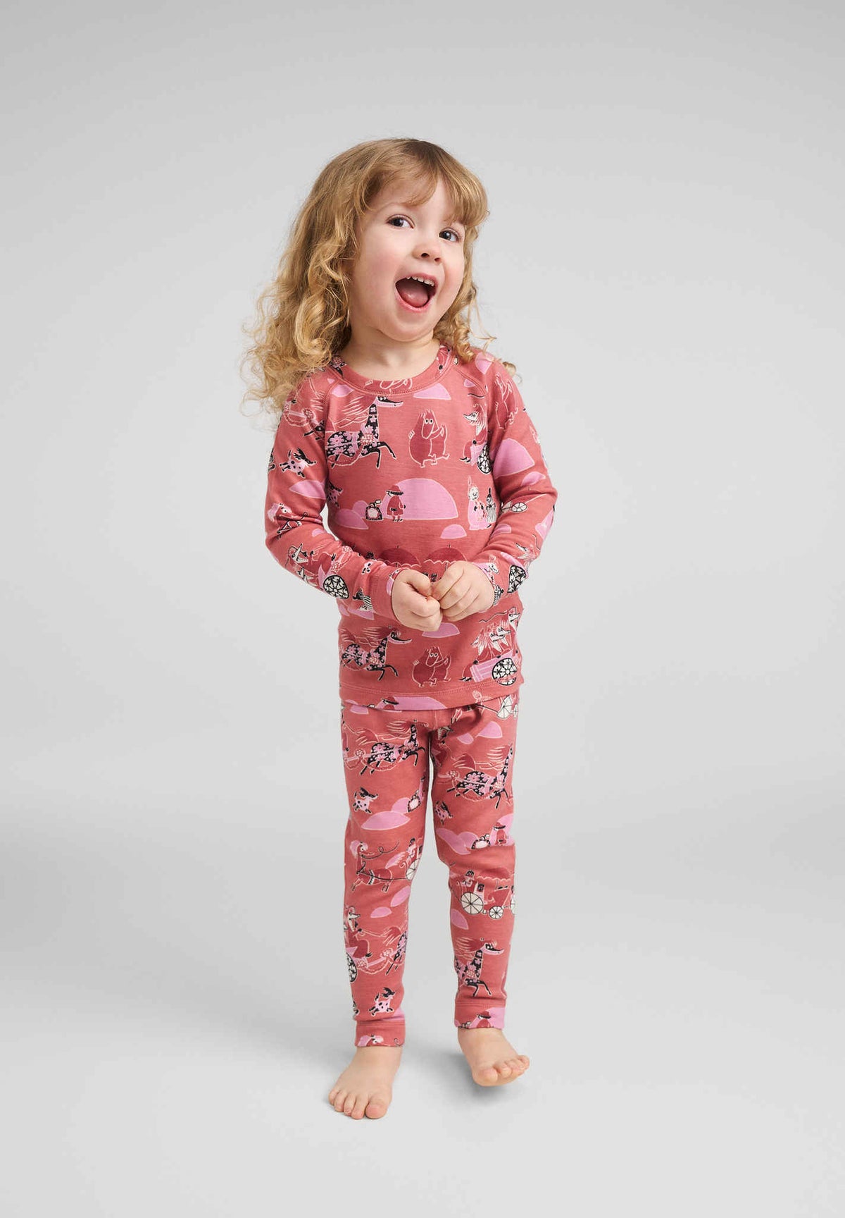 Reima Moomin Trivsam Funktionsunterwäsche Set Kleinkinder Rose Blush – Lifestylebild