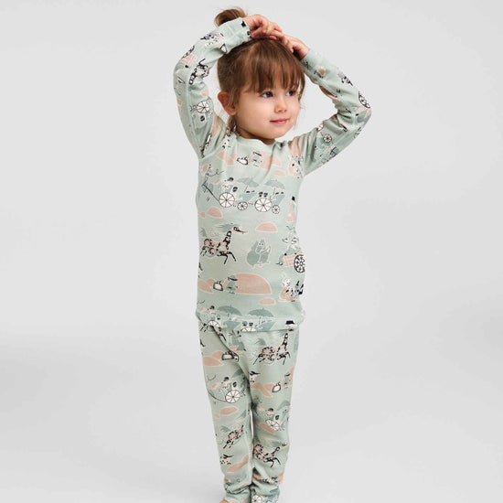 Reima Moomin Trivsam Funktionsunterwäsche Set Kleinkinder Airy Green – Lifestylebild
