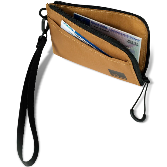 Jack Wolfskin WANDERMOOD WALLET Salted Caramel One Size - PeakStyle