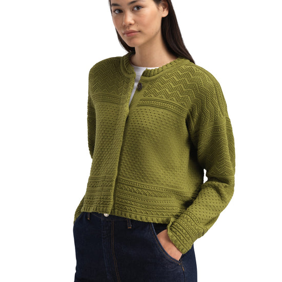 Dale Of Norway LUSA Wollstrickjacke Damen Alum Green – Studio Seitenansicht