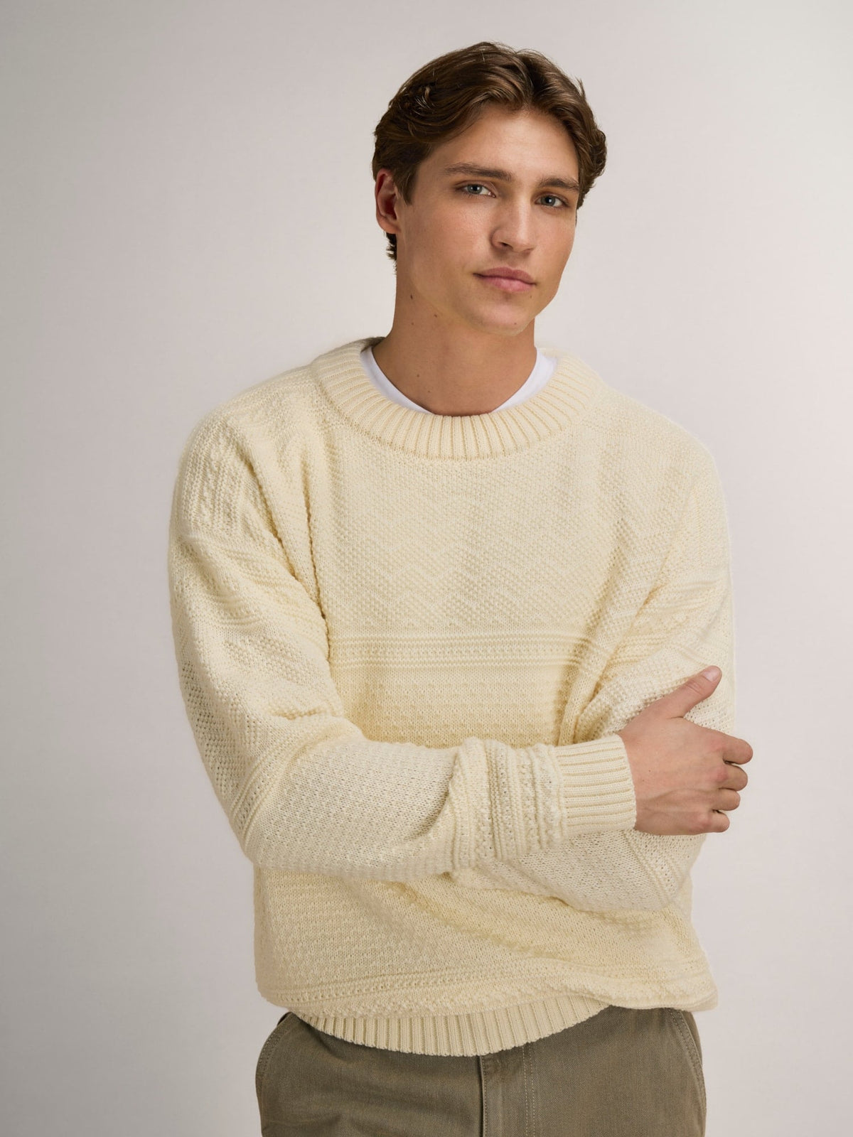Dale Of Norway LUSA Wollpullover Herren Offwhite – Studio Vorderansicht