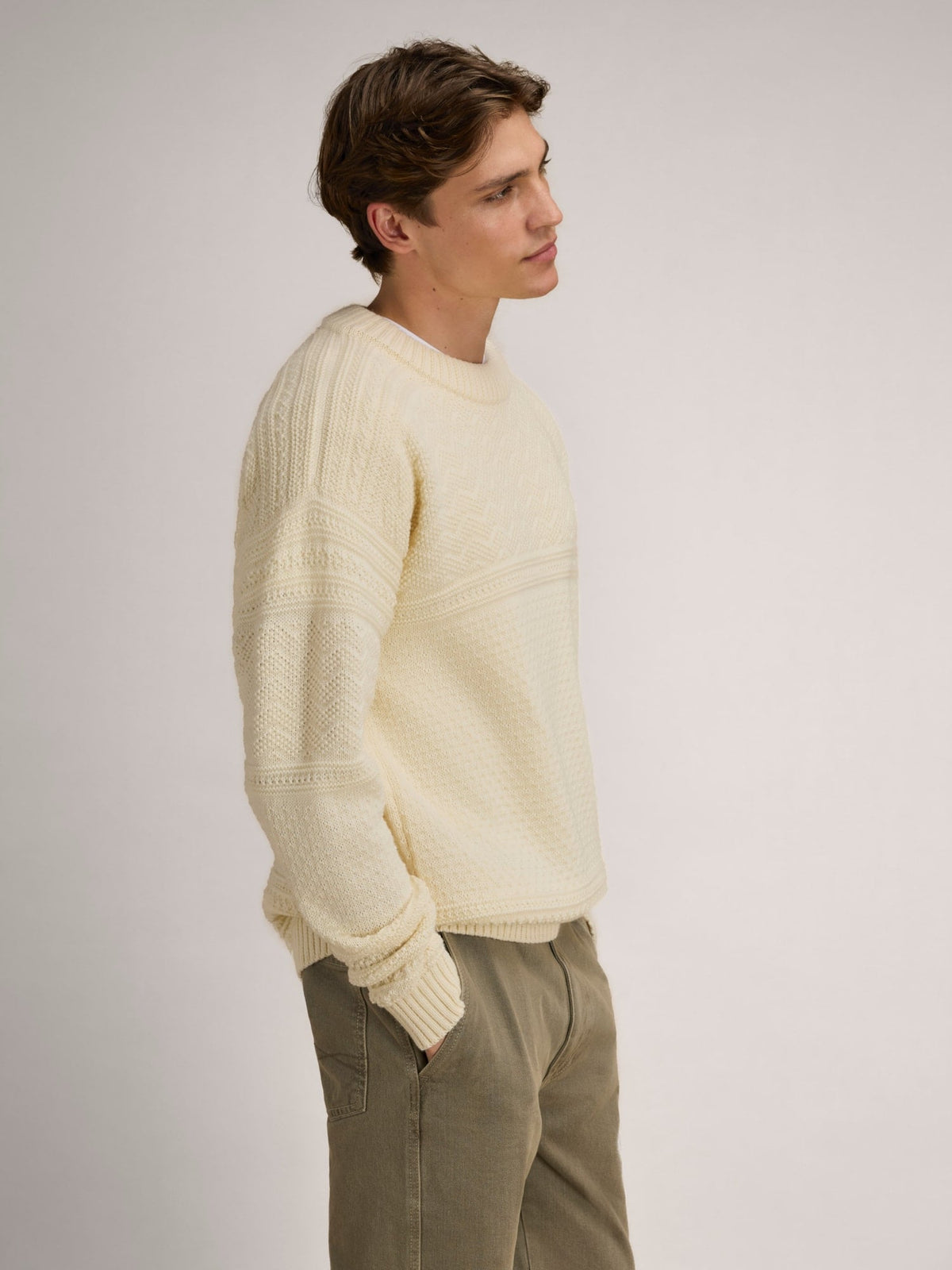 Dale Of Norway LUSA Wollpullover Herren Offwhite – Studio Seitenansicht
