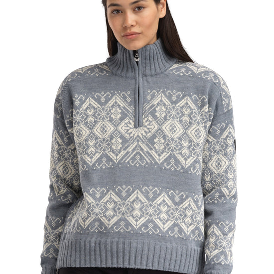 Dale Of Norway 96301 – D00 – Studio – Quelle 96301_d00_roset_fem_wp_sweater_00.jpg