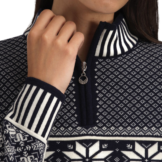 Dale Of Norway VARDÅSEN Damen – Marine - Offwhite – Studio – 96361_C00_VARDASEN_FEM_SWEATER-586