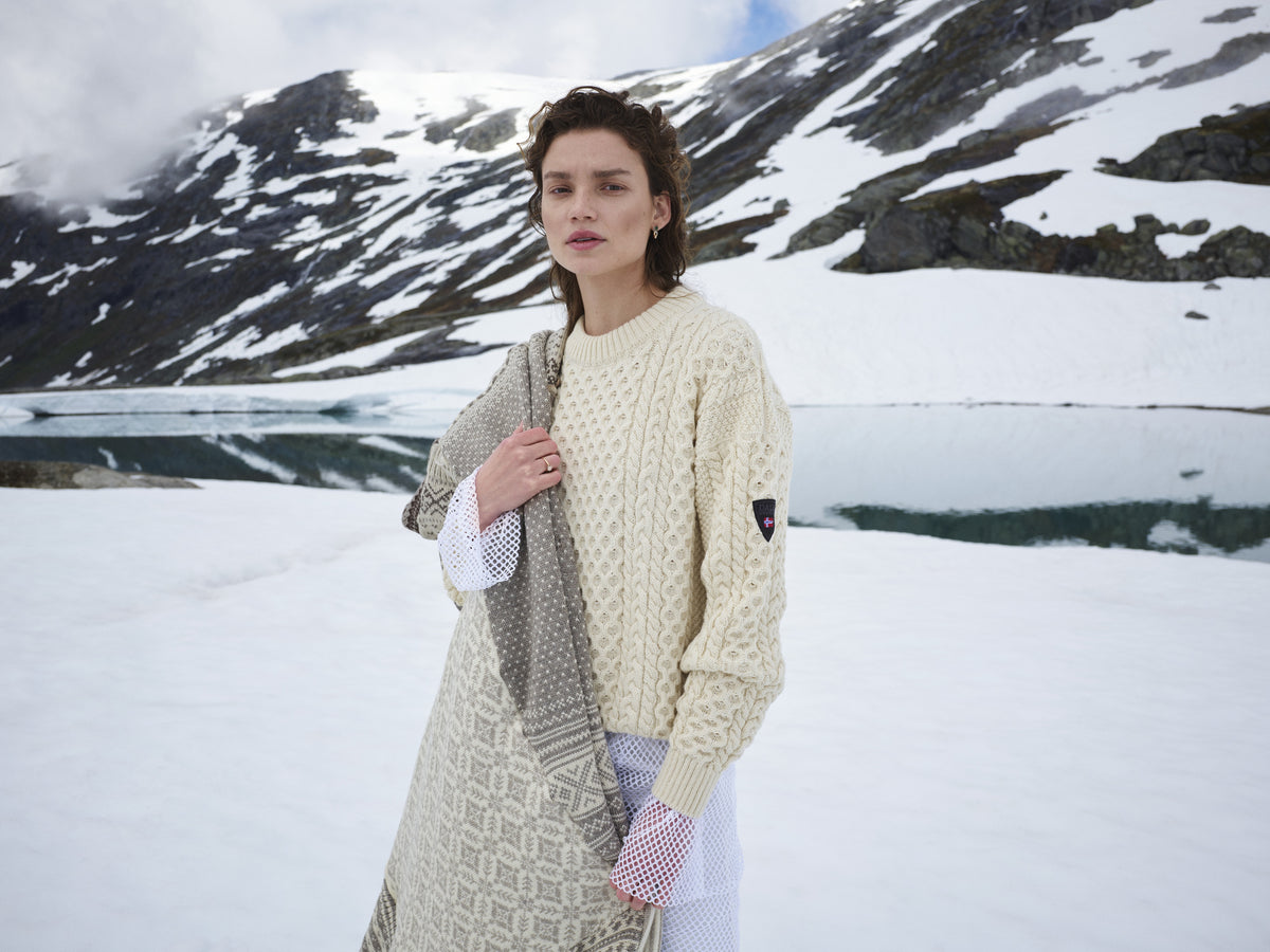 Dale Of Norway STALHEIM Damen – Natural White – Outdoor – Stalheim_womens_sweater_M00_02