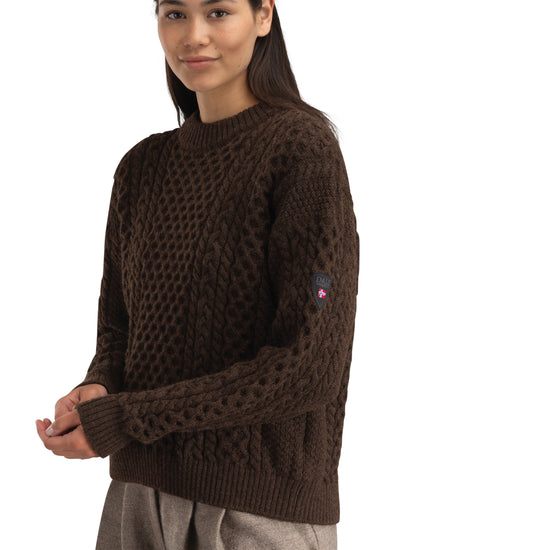 Dale Of Norway STALHEIM Damen – Coffee – Studio – 96461_M01_STALHEIM_FEM_SWEATER-368