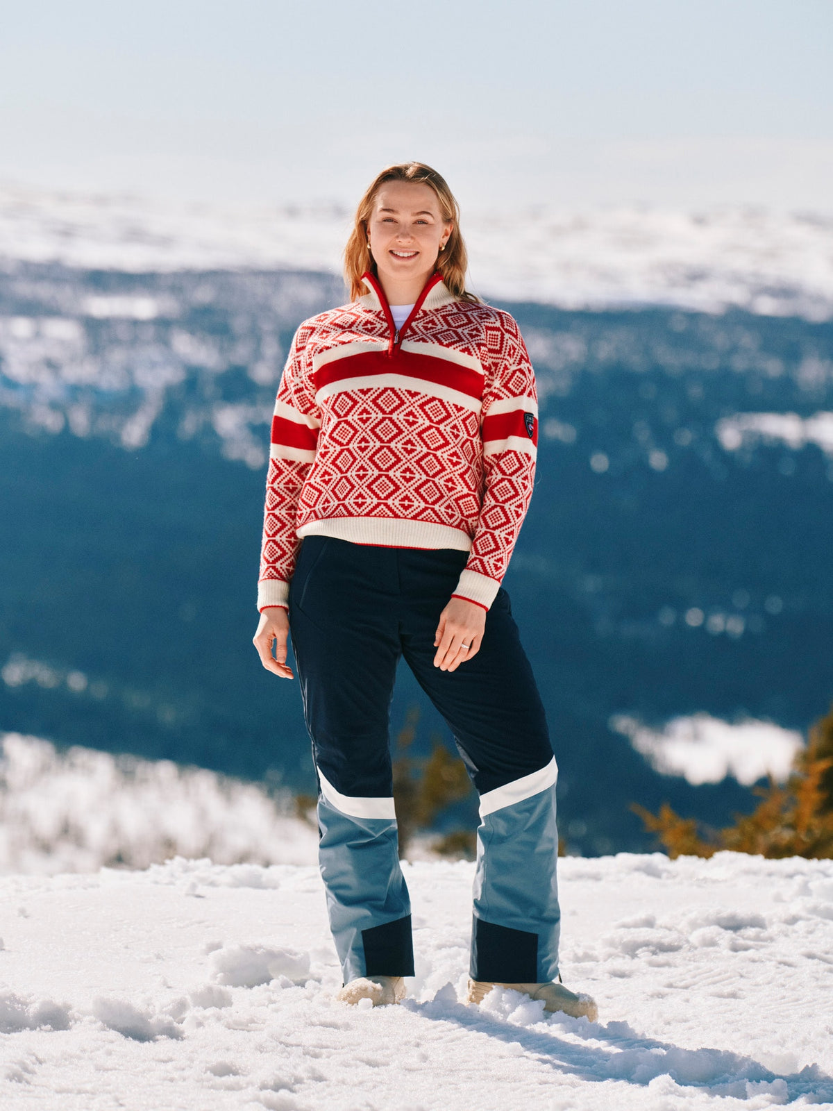 Dale Of Norway TEAM NORWAY CORTINA Damen – Raspberry - Offwhite – Lifestyle 9