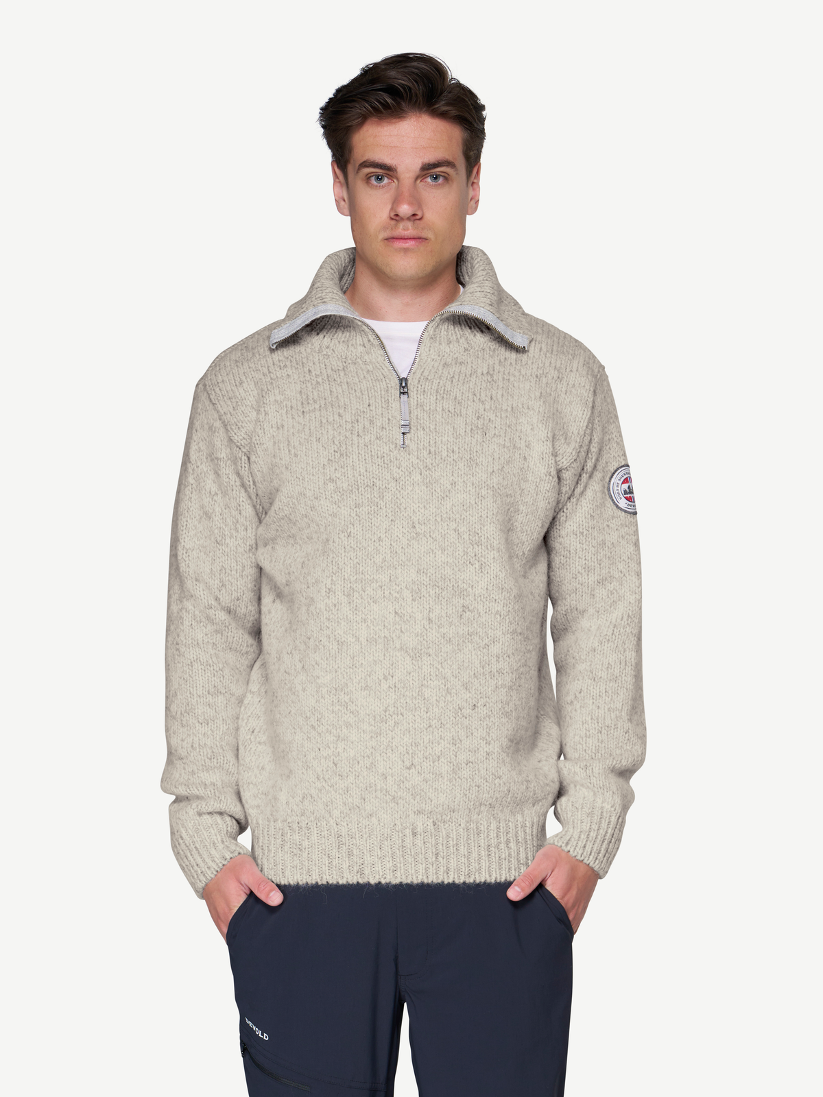 Devold NANSEN Zip-Wollpullover Unisex – GREY MELANGE – Studioansicht