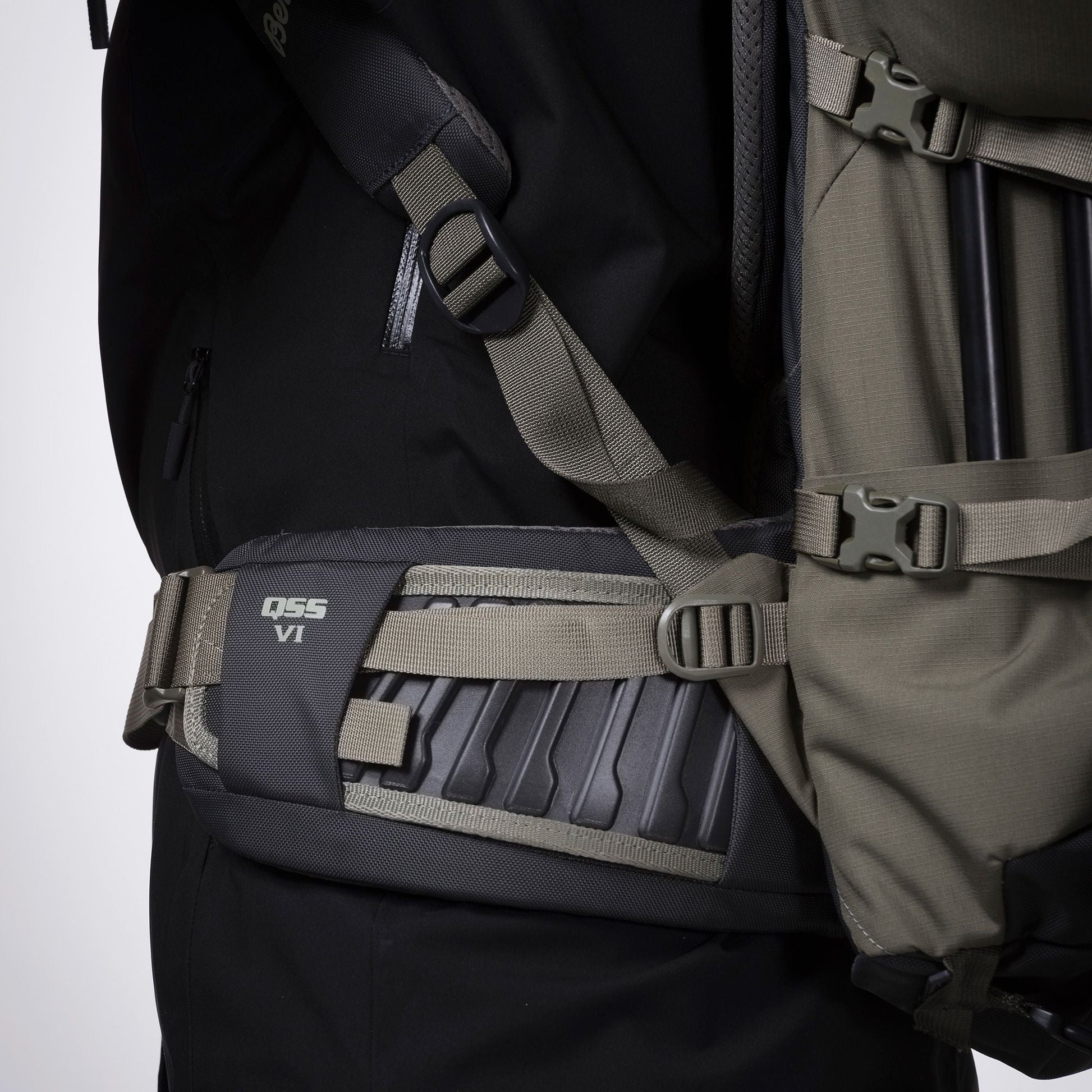 Bergans ALPINIST V6 MEDIUM 110L - bei PeakStyle