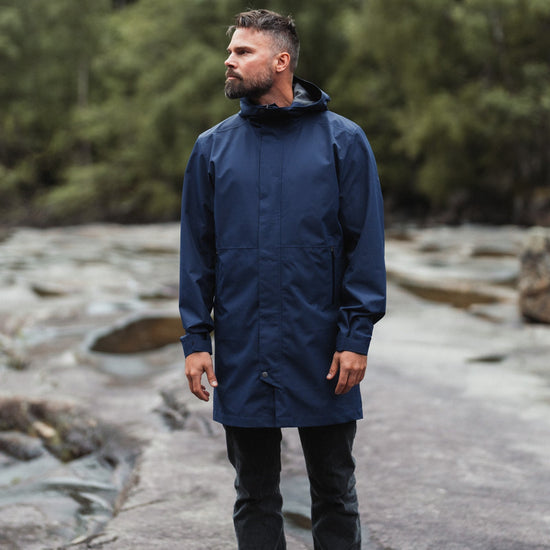 Bergans M URBAN 2L SHELL COAT - Mäntel & Parkas bei PeakStyle
