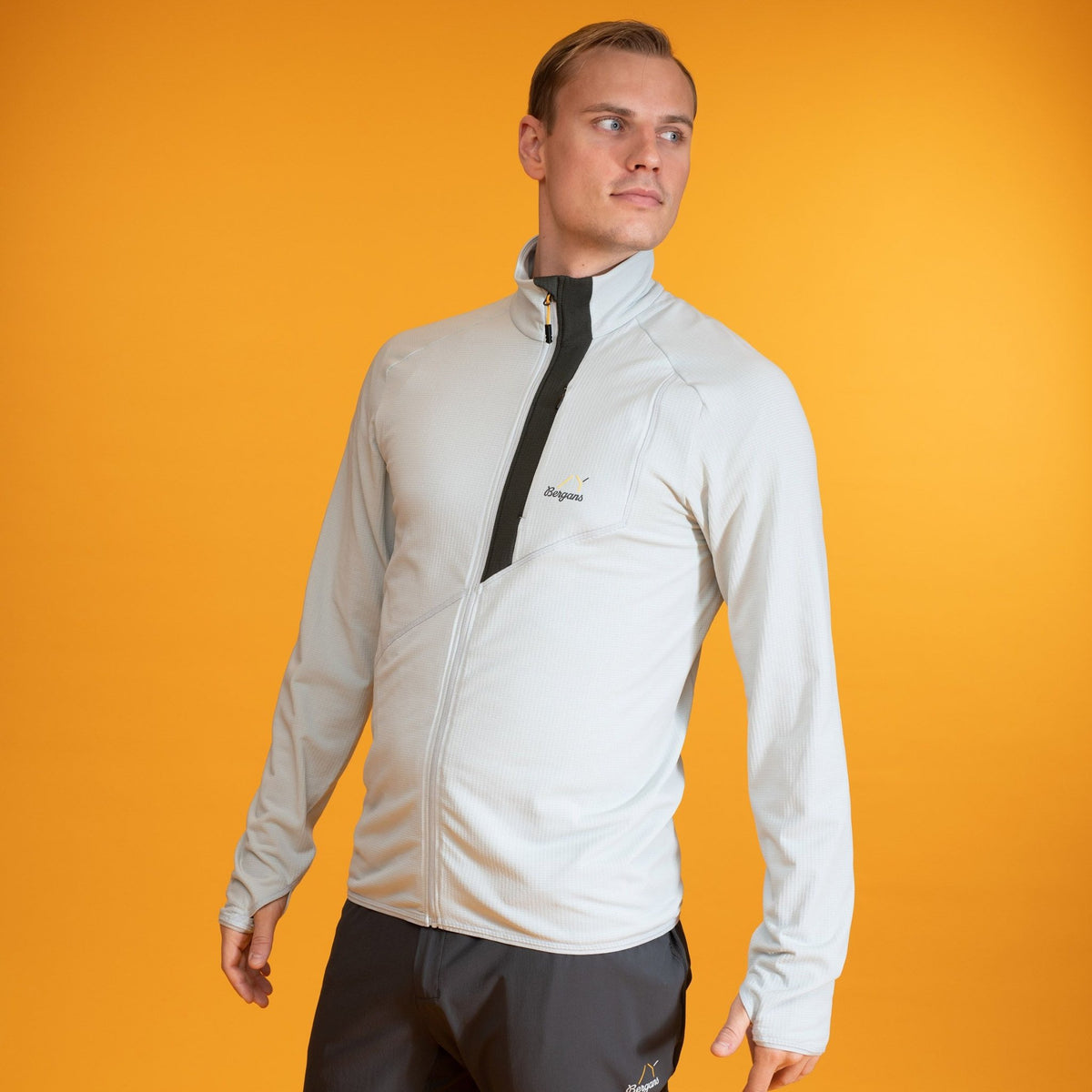 Bergans M Y LIGHTLINE ESSENCE MIDLAYER JACKET - Midlayer bei PeakStyle