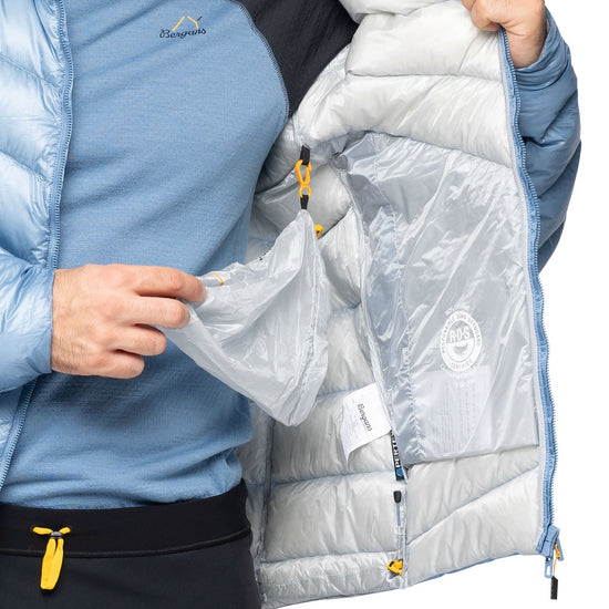 Bergans M Y LIGHTLINE WEIGHTLESS DOWN JACKET HOOD - Daunenjacken bei PeakStyle