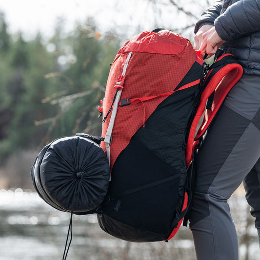 Bergans W HELIUM V5 W 40 - Hüfttaschen bei PeakStyle