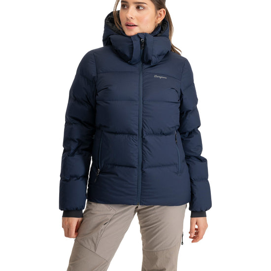 Bergans W LAVA WARM DOWN JACKET W/HOOD - Daunenjacken bei PeakStyle