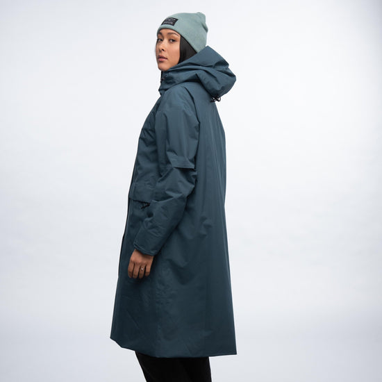 Bergans W OSLO URBAN INSULATED W PARKA - Helme bei PeakStyle