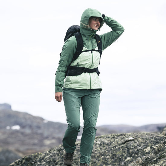 Bergans W RABOT SOFTSHELL PANTS - Lange Hosen bei PeakStyle
