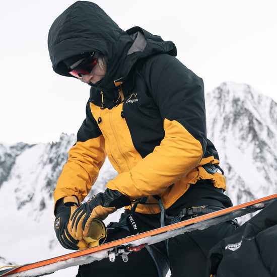 Bergans W Y MOUNTAINLINE BOLD 3L SHELL JACKET - Wintersportjacken bei PeakStyle