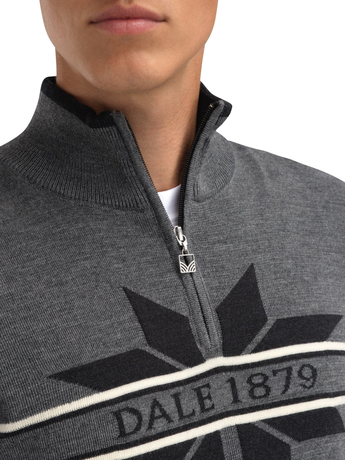 Dale Of Norway NÅLE Merino-Pullover Herren | Smoke - Dark Charcoal | Detail | DALE-96471-E00-03