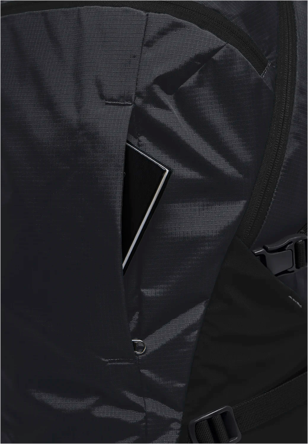 Jack Wolfskin CYROX SHAPE 25 S - L - Taschen bei PeakStyle