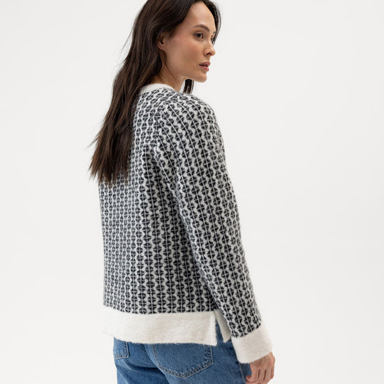 Margaret Crew – Off White-Black – Herstelleransicht
