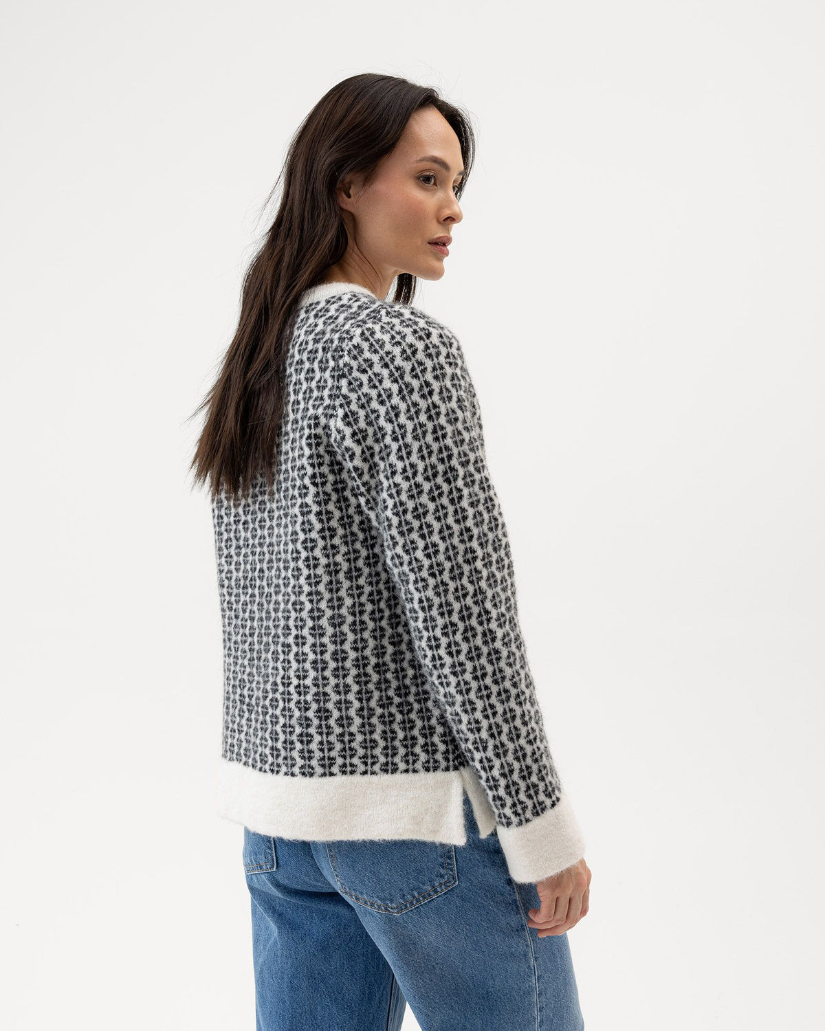 Margaret Crew – Off White-Black – Herstelleransicht