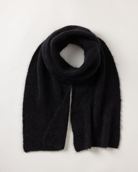 Sturkö Scarf – Black – Packshot